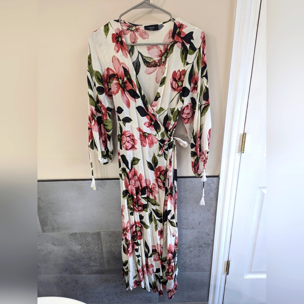 VICI SM Floral Wrap Around Dress